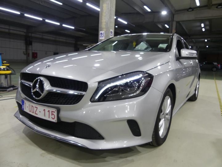 MERCEDES-BENZ A 2018 wdd1760121j760539