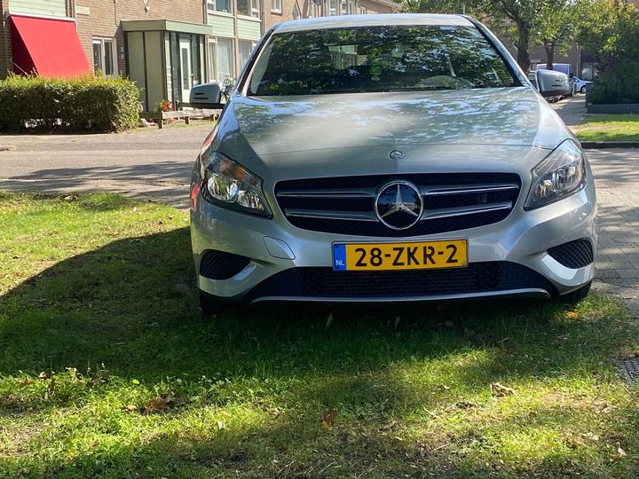 MERCEDES-BENZ A-KLASSE 2012 wdd1760421j041836