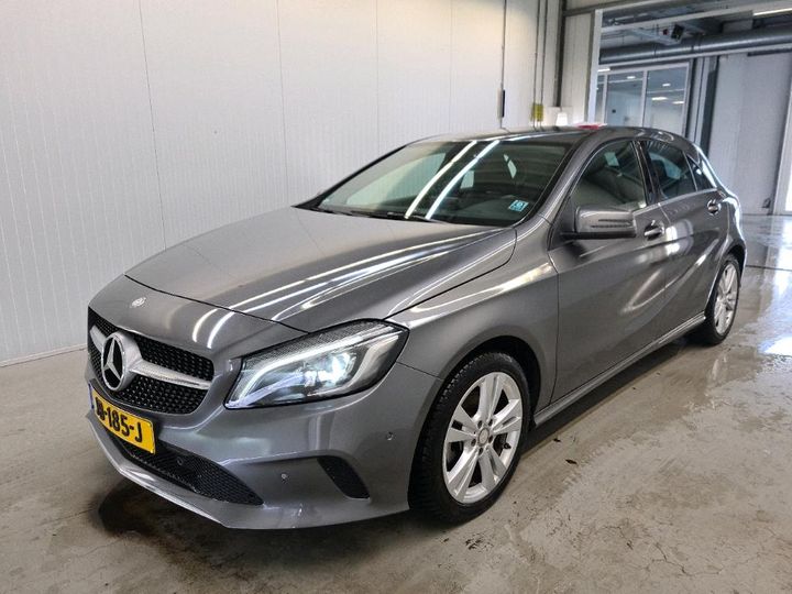 MERCEDES-BENZ A180 2016 wdd1760421j447839