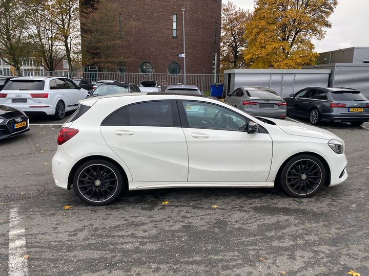 MERCEDES-BENZ A-KLASSE 2016 wdd1760421j452945