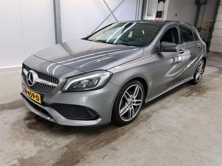 MERCEDES-BENZ A180 2018 wdd1760421j764063