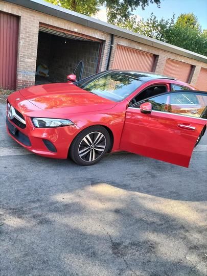 MERCEDES-BENZ A CLASS HATCHBACK 2018 wdd1770031j010336