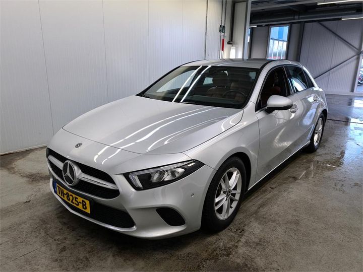 MERCEDES-BENZ A180 2018 wdd1770031j015270