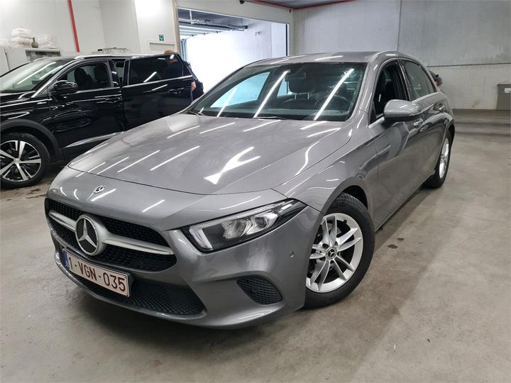 MERCEDES-BENZ A 2018 wdd1770031n004986