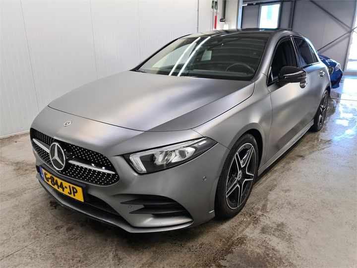 MERCEDES-BENZ A180 2019 wdd1770841j155147