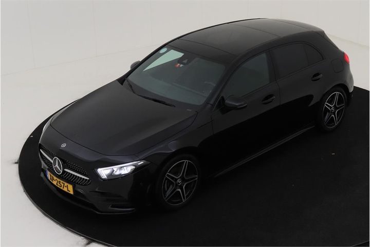 MERCEDES-BENZ A-KLASSE 2019 wdd1770841v022741