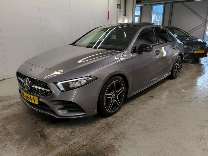 MERCEDES-BENZ A180 2019 wdd1771031j107908