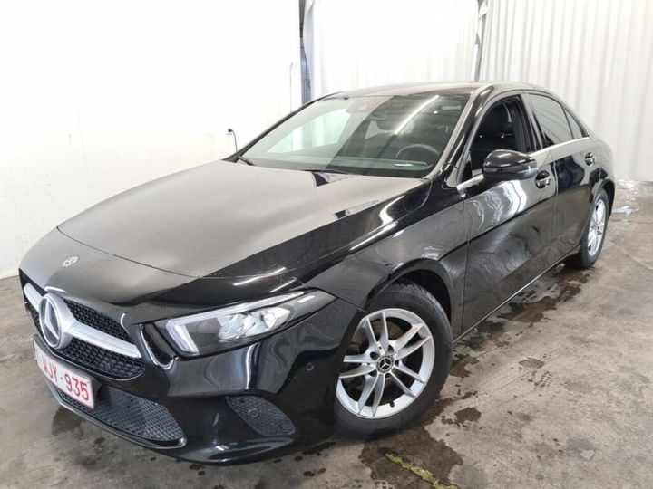 MERCEDES-BENZ A 2019 wdd1771031j109011