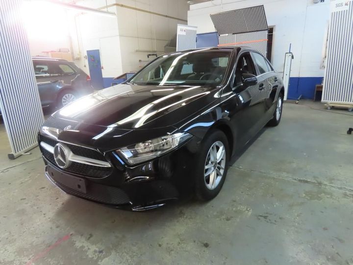 MERCEDES-BENZ A 2019 wdd1771031j123288