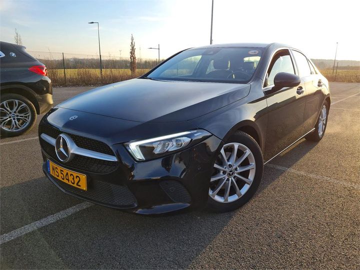 MERCEDES-BENZ A BERLINE 2019 wdd1771031j146194