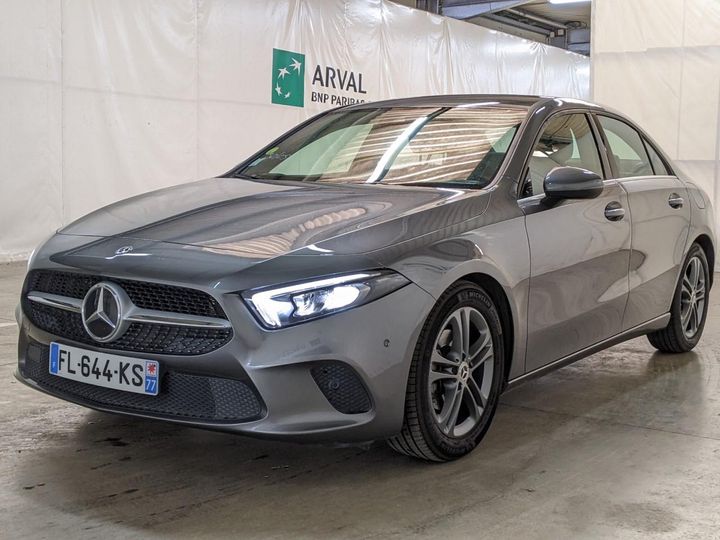 MERCEDES-BENZ CLASSE A 2019 wdd1771031j160070