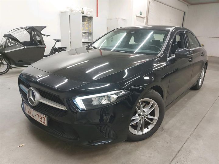 MERCEDES-BENZ A BERLINE 2019 wdd1771031w008219