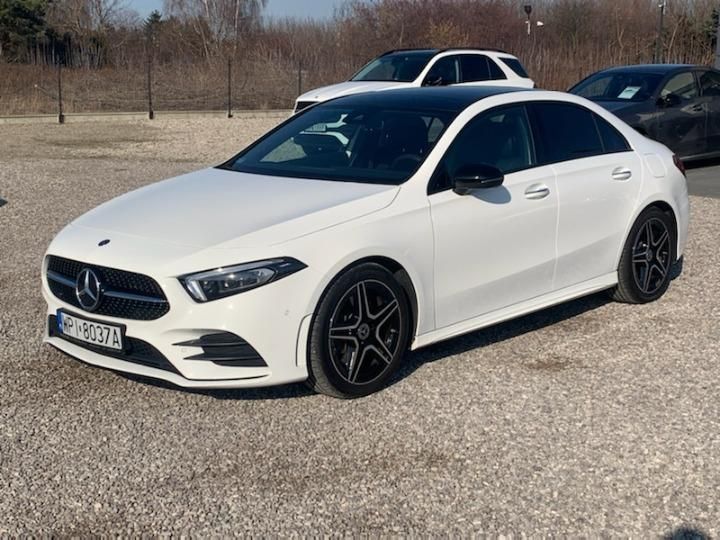 MERCEDES-BENZ A-CLASS SALOON 2019 wdd1771451j123059