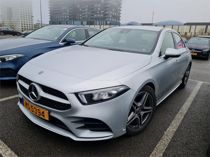 MERCEDES-BENZ A BERLINE 2019 wdd1771871j137539