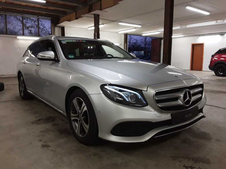 MERCEDES-BENZ E 220 D 2018 wdd2132041a575126