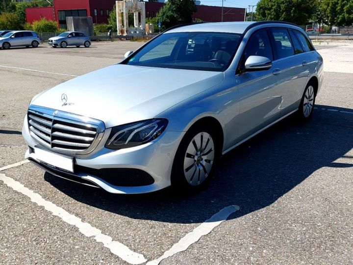 MERCEDES-BENZ E 220D 2019 wdd2132051a624781