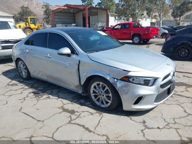 MERCEDES-BENZ A-CLASS 2019 wdd3g4eb3kw011753