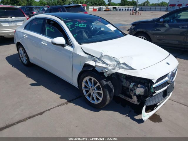 MERCEDES-BENZ A 220 2019 wdd3g4fb3kw020676