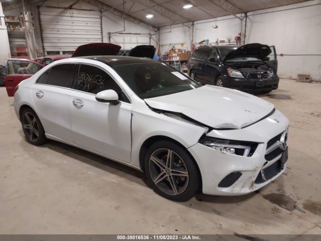 MERCEDES-BENZ A 220 2019 wdd3g4fb6kw023037