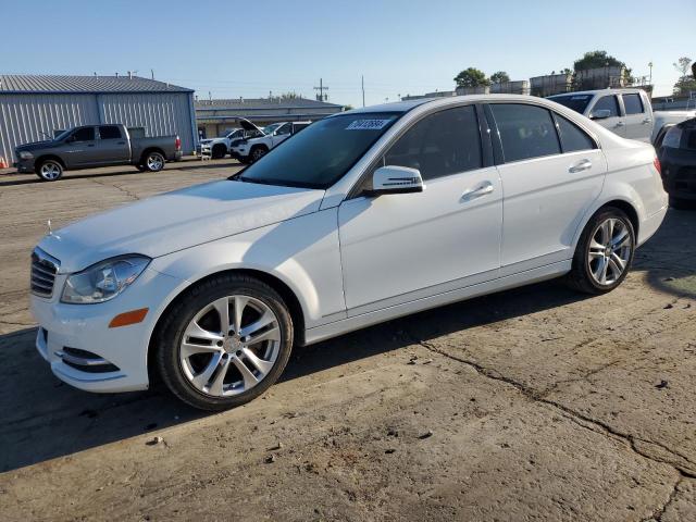 MERCEDES-BENZ C 250 2013 wddgf4hb3dg102857