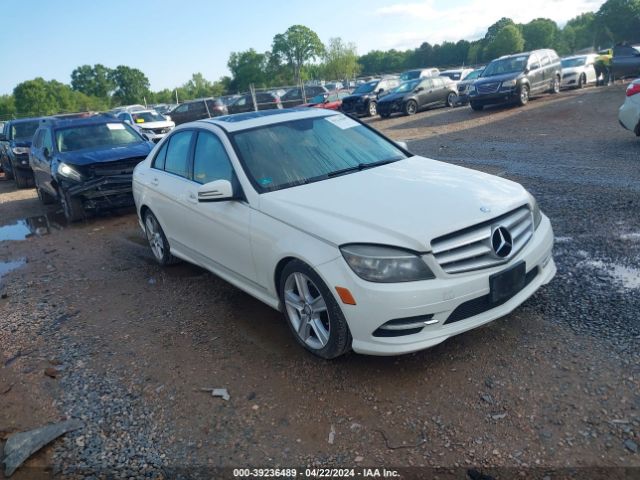 MERCEDES-BENZ C 300 2011 wddgf5eb0br138453