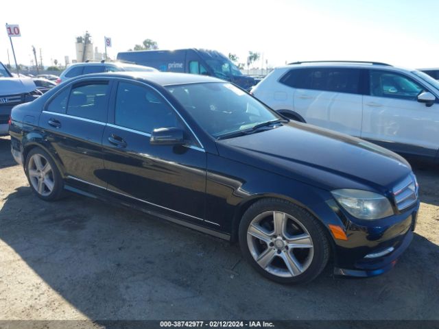 MERCEDES-BENZ C 300 2011 wddgf5eb1br165015