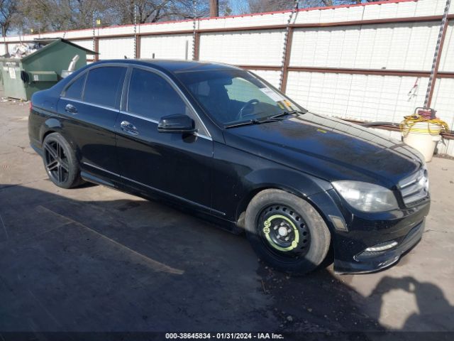 MERCEDES-BENZ C 300 2011 wddgf5eb3br152931