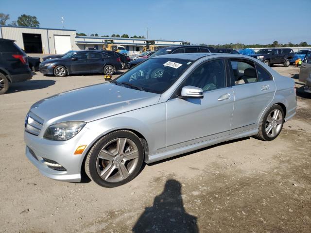 MERCEDES-BENZ C 300 2011 wddgf5eb7br167853