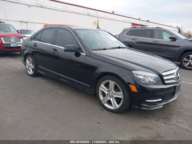 MERCEDES-BENZ C 300 2011 wddgf5eb8br157655