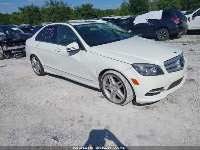 MERCEDES-BENZ C 300 2011 wddgf5eb8br178490