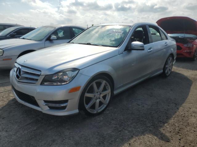 MERCEDES-BENZ C 350 2013 wddgf5hb5da756431