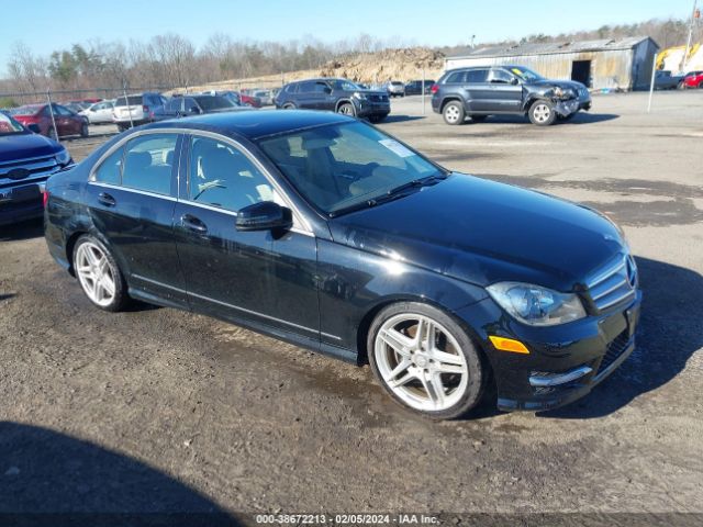 MERCEDES-BENZ C 300 2013 wddgf8ab1dr247367