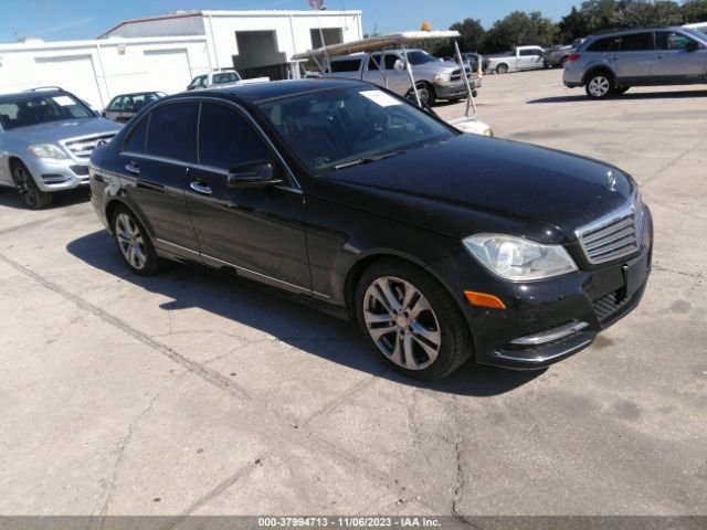 MERCEDES-BENZ C 300 2013 wddgf8ab1dr252441