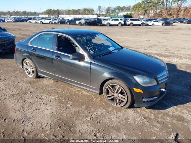 MERCEDES-BENZ C 300 2013 wddgf8ab4da840462