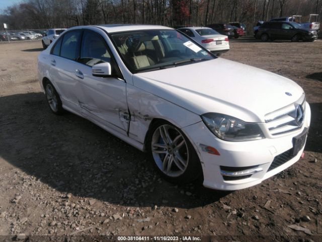 MERCEDES-BENZ C 300 2013 wddgf8ab4dr258086