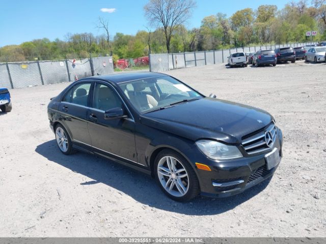 MERCEDES-BENZ C 300 2014 wddgf8ab4er311807