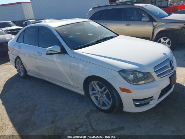 MERCEDES-BENZ C 300 2013 wddgf8ab7dr257692