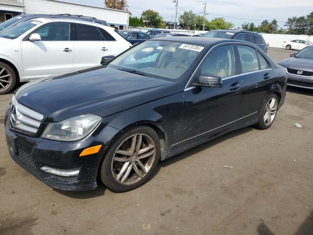 MERCEDES-BENZ C300 2013 wddgf8ab8dr256258