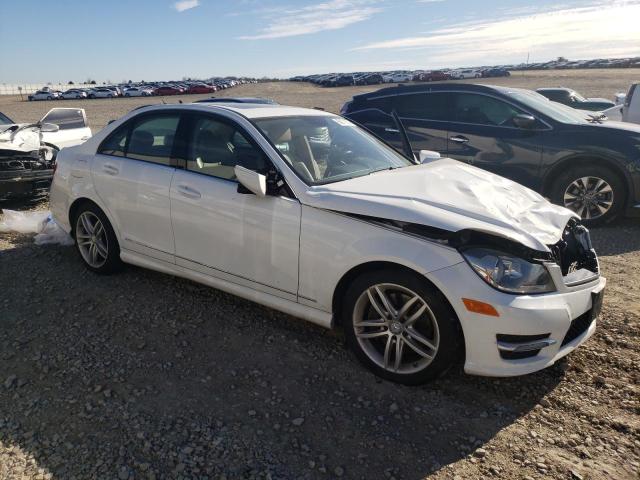 MERCEDES-BENZ C 300 4MAT 2014 wddgf8ab9er317053