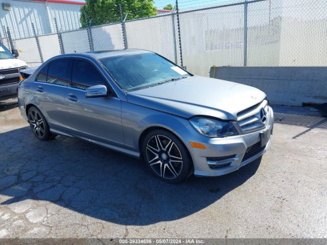 MERCEDES-BENZ C 300 2013 wddgf8abxda817669