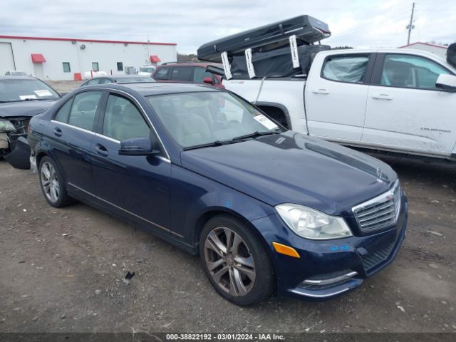 MERCEDES-BENZ C 300 2013 wddgf8abxdr242619