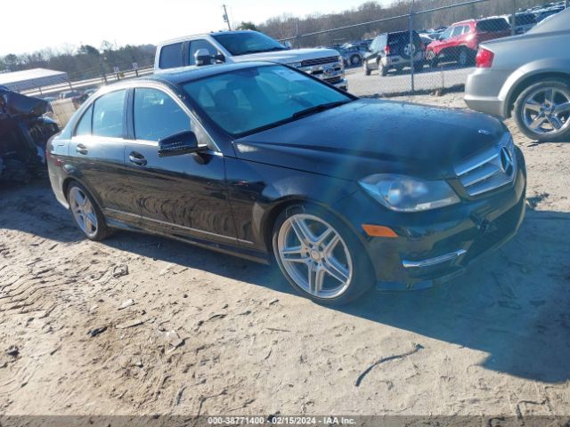 MERCEDES-BENZ C 300 2013 wddgf8abxdr251837