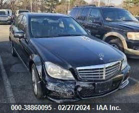 MERCEDES-BENZ C 300 2013 wddgf8abxdr270663