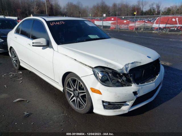 MERCEDES-BENZ C 300 2013 wddgf8abxdr271831