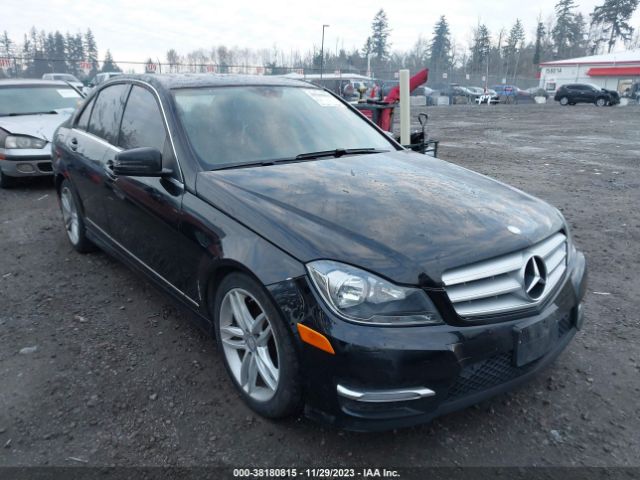 MERCEDES-BENZ C 300 2013 wddgf8abxdr282098