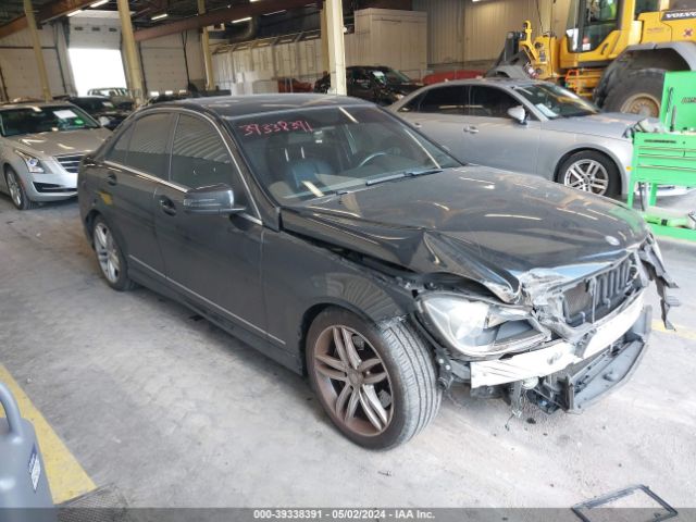 MERCEDES-BENZ C 300 2013 wddgf8abxdr287625