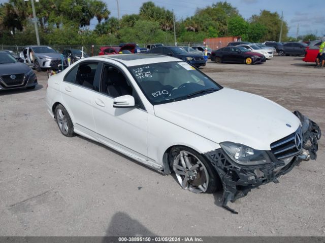 MERCEDES-BENZ C 300 2014 wddgf8abxea930359