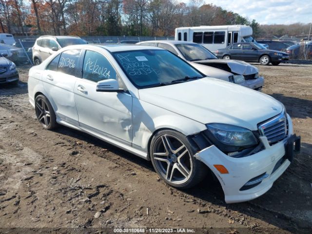 MERCEDES-BENZ C 300 2011 wddgf8bb0br180577