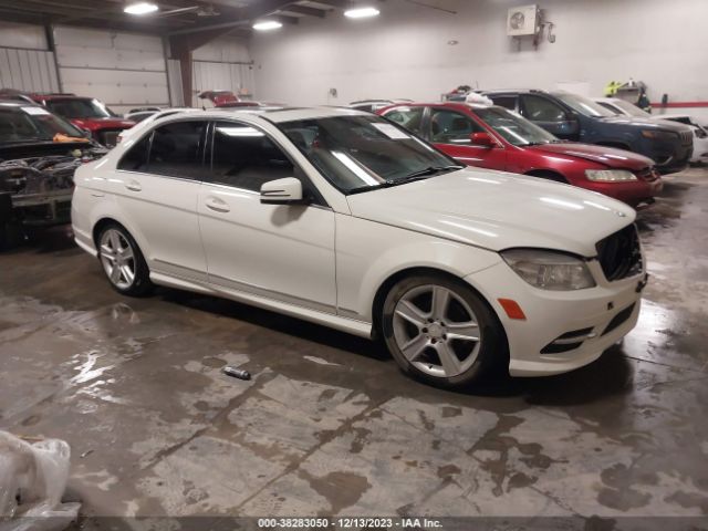 MERCEDES-BENZ C 300 2011 wddgf8bb1br146020