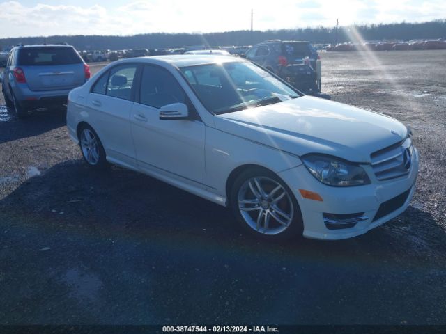 MERCEDES-BENZ C 300 2012 wddgf8bb1cr195039